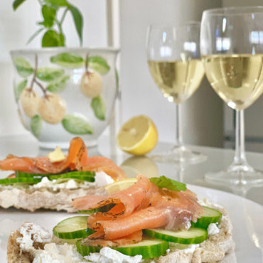 Image de tartines Saumon-Concombre en accord mets-vins